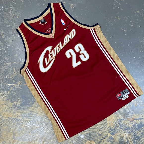 Nike Lebron James Cleveland Cavaliers Swingman Jersey Red XL 23